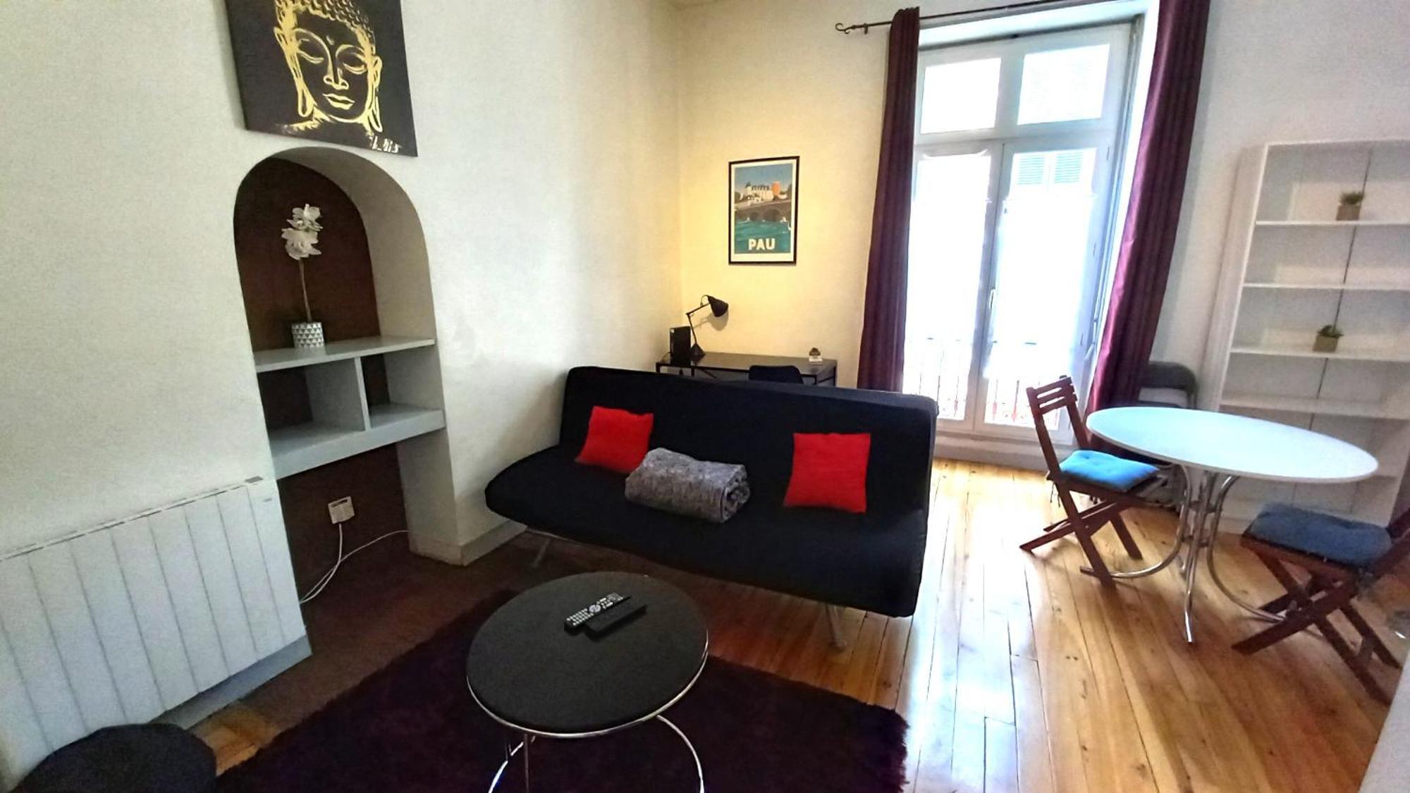 Le Gambetta T2 Cosy Hypercentre Wifi Fibre Avec Parking Lägenhet Pau Exteriör bild